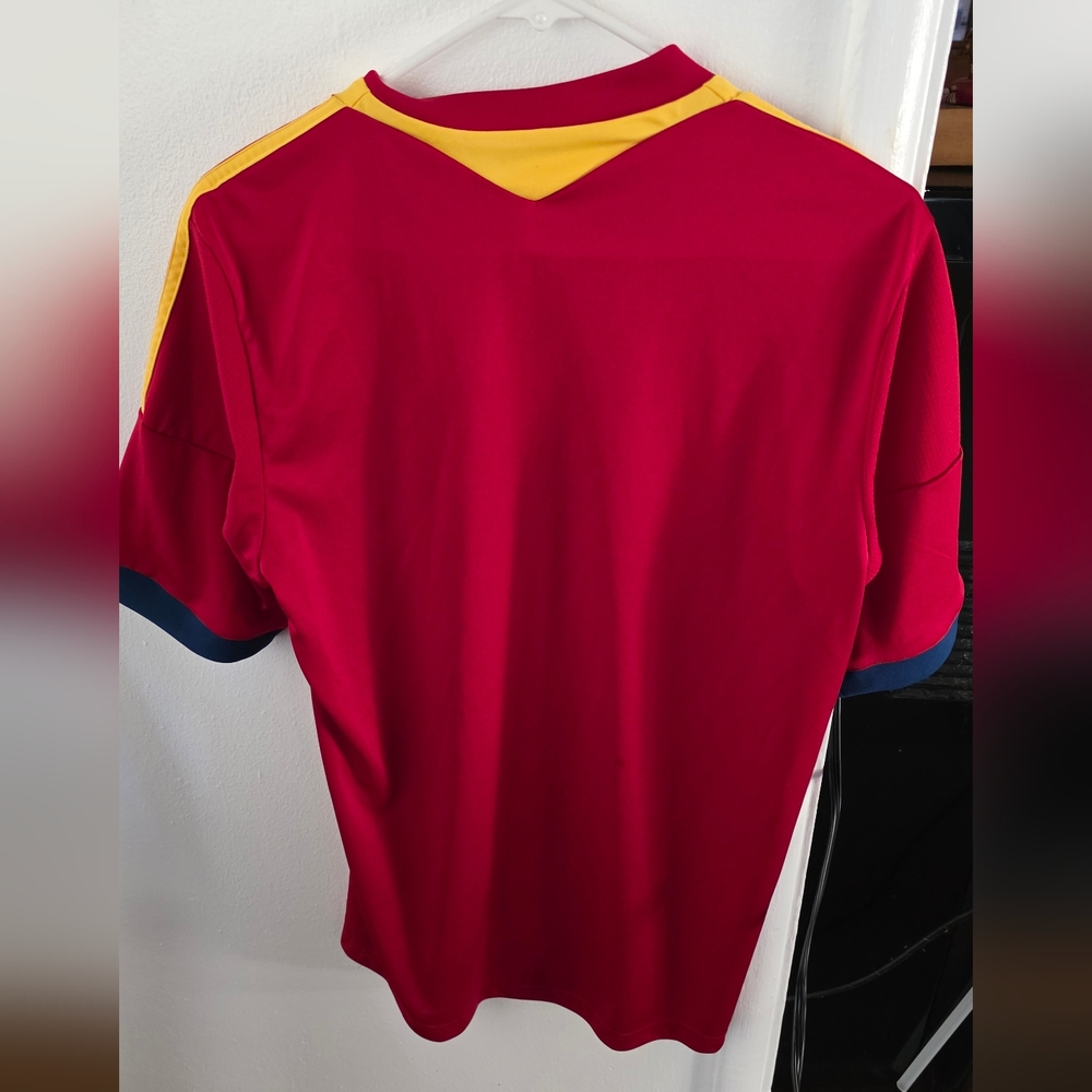 Adidas SPAIN Jersey Size MEDIUM - Picture 4 of 5